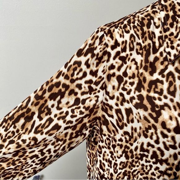 Banana Republic Dillon Classic Fit Buttondown Shirt in Animal/Leopard Print - Picture 4 of 13